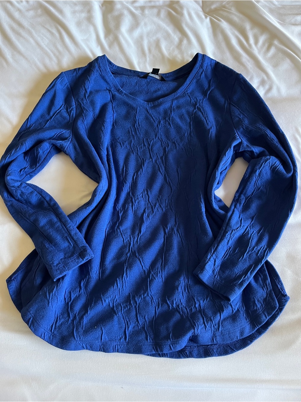 Simply Vera Vera Wang Royal Blue Crinkle Long Sleeve V-Neck Top Size PM